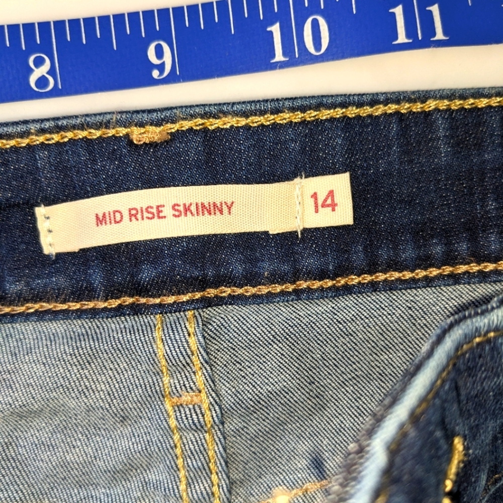 Levi's Mid Rise Skinny Jeans / Denim - Picture 2 of 8